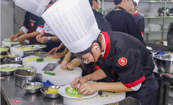 广州西式烹饪专业（三年中技班）